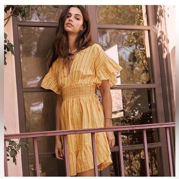 Saylor Adrianne ruffle sleeve mini dress - Picture 3 of 9